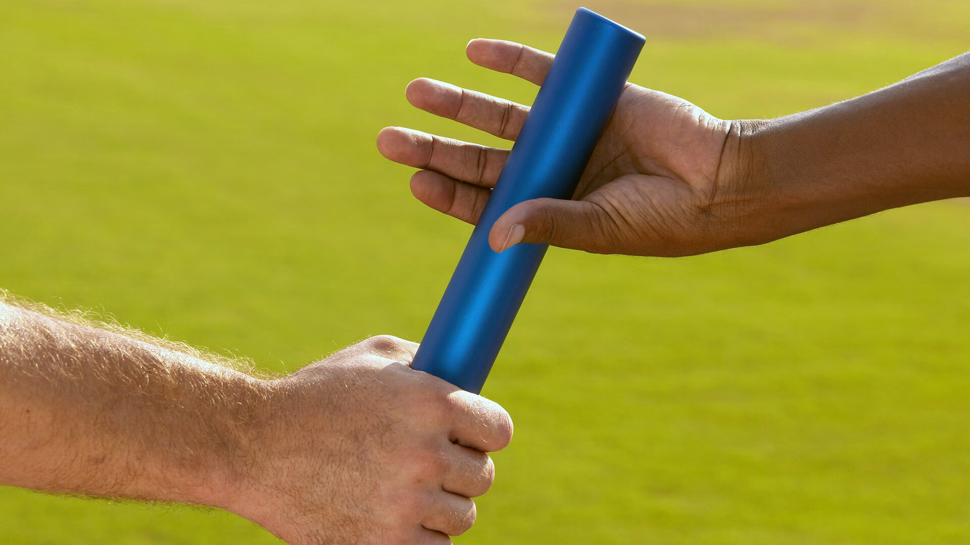 爱游戏中国电竞-【搞笑】塞内加尔后卫滑倒后误打误撞完成助攻,塞内加尔怎么样